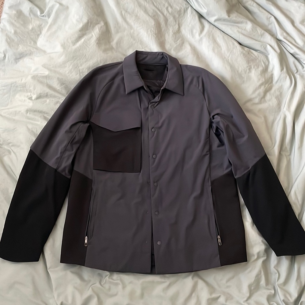 Mens lululemon internal fleece lined coat in excellent condition